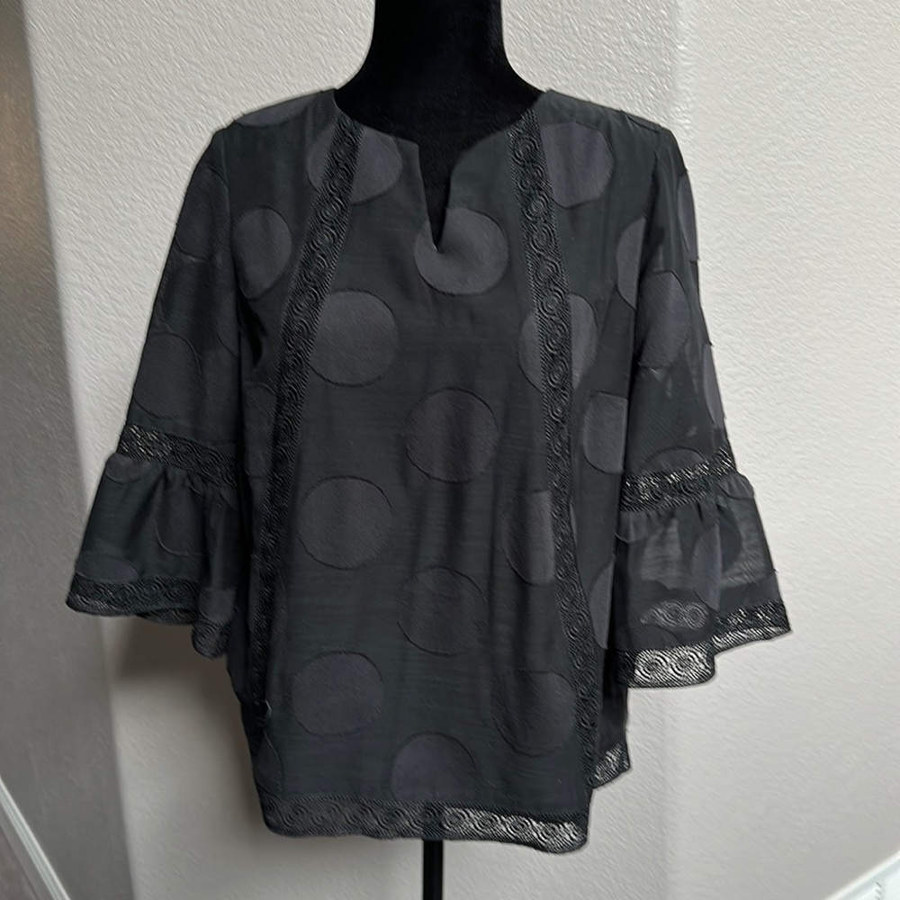 Chicos Black Top Size 4